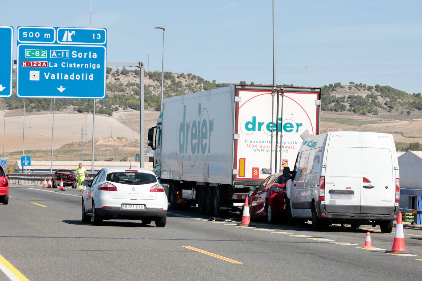 Accidente de tráfico en la VA-30 con cuatro vehículos implicados