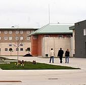 «Si un preso viene a agredirme, solo tengo un boli para defenderme»