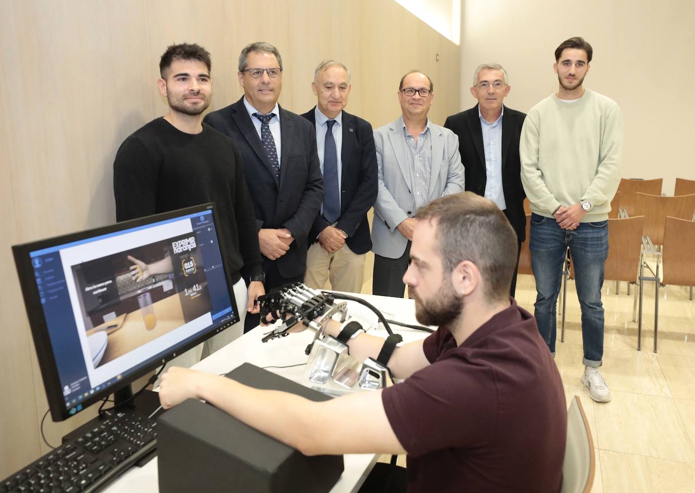 Las imágenes de los resultados de un exoesqueleto de mano