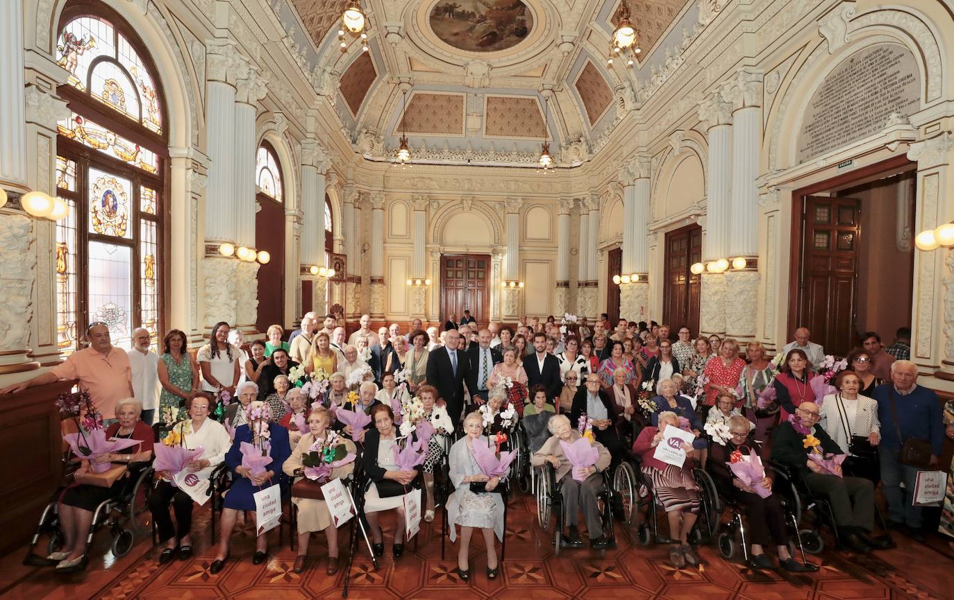 El acto homenaje por el Día de las Personas de Edad celebrado en el Ayuntamiento