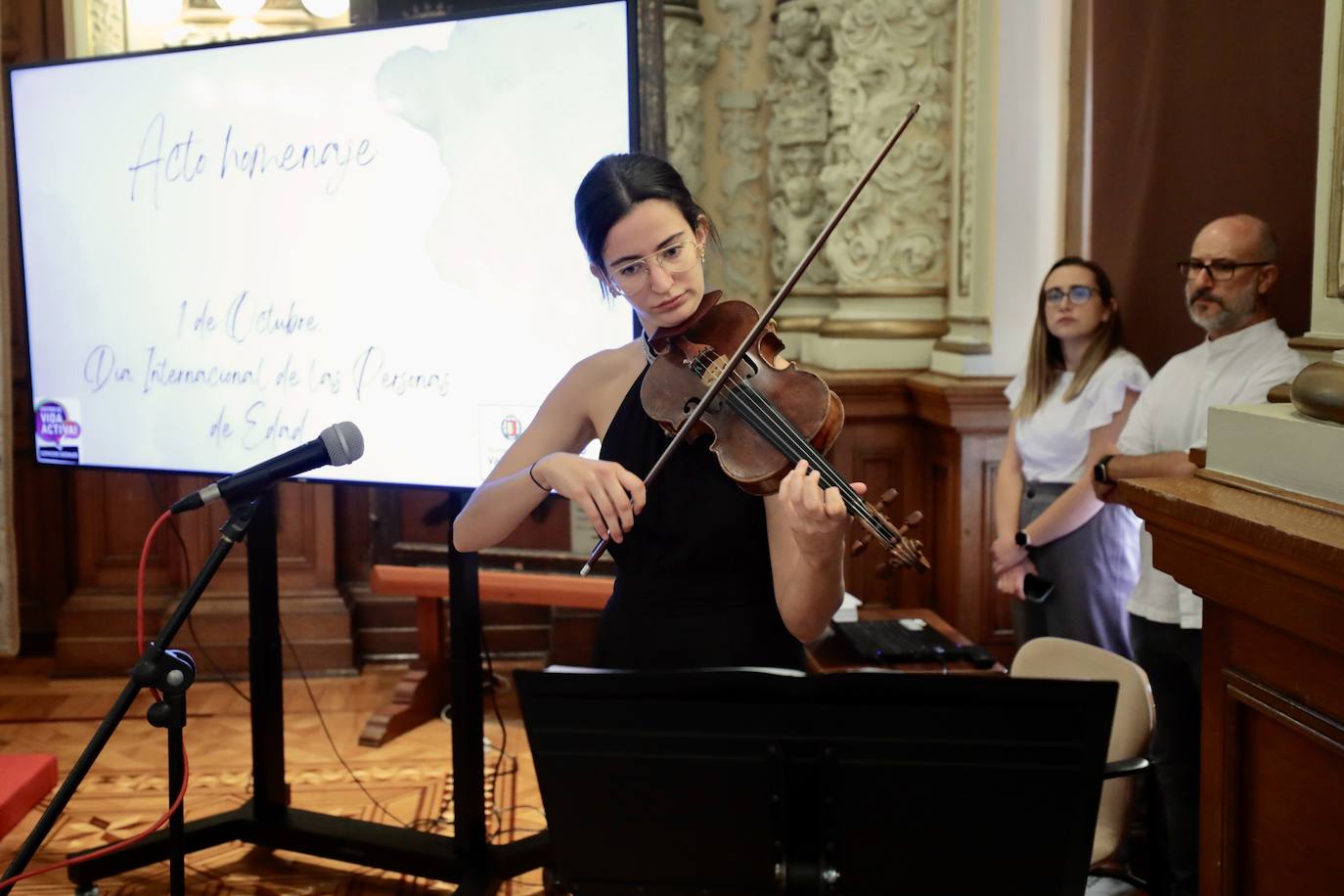 El acto homenaje por el Día de las Personas de Edad celebrado en el Ayuntamiento