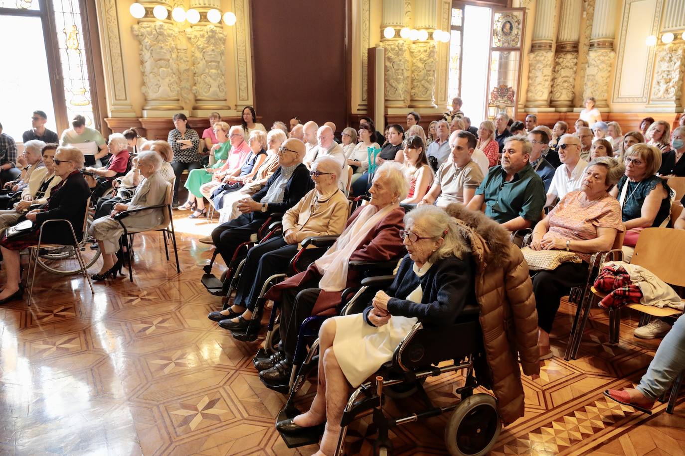 El acto homenaje por el Día de las Personas de Edad celebrado en el Ayuntamiento