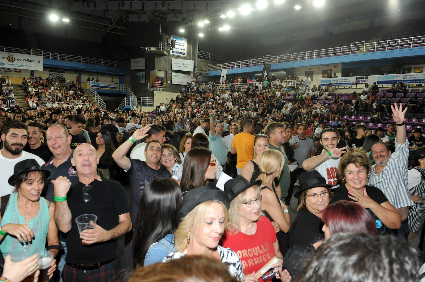 Las imágenes del concierto de El Barrio en Valladolid