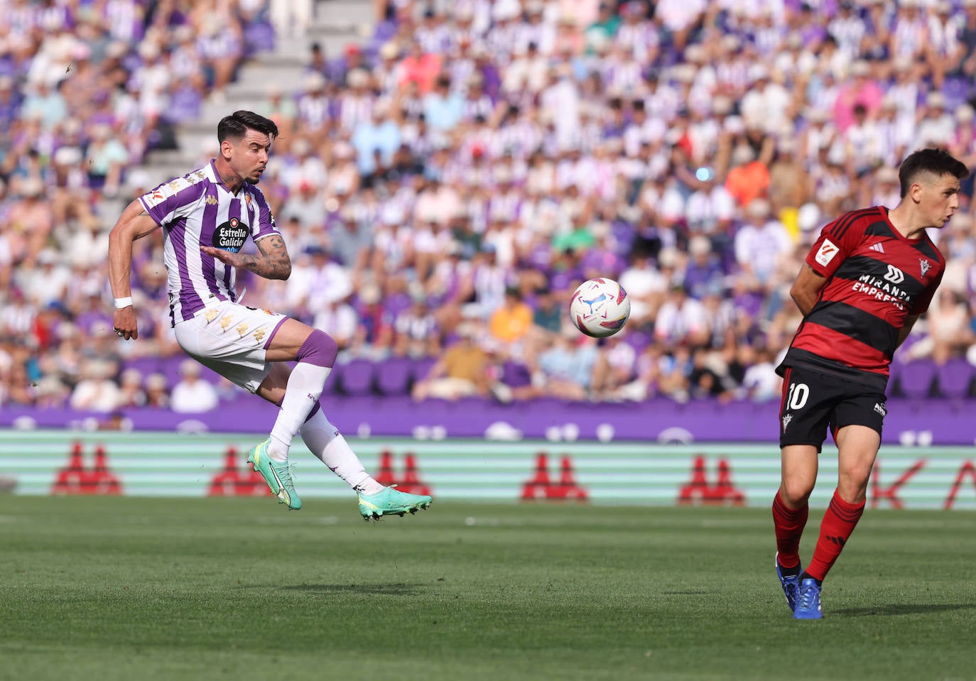 Las imágenes del partido entre el Real Valladolid y el Mirandés en Zorrilla (1/2)