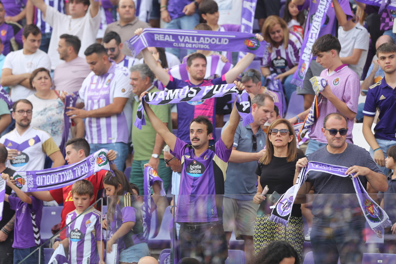 Búscate en la grada del José Zorrilla (1/4)