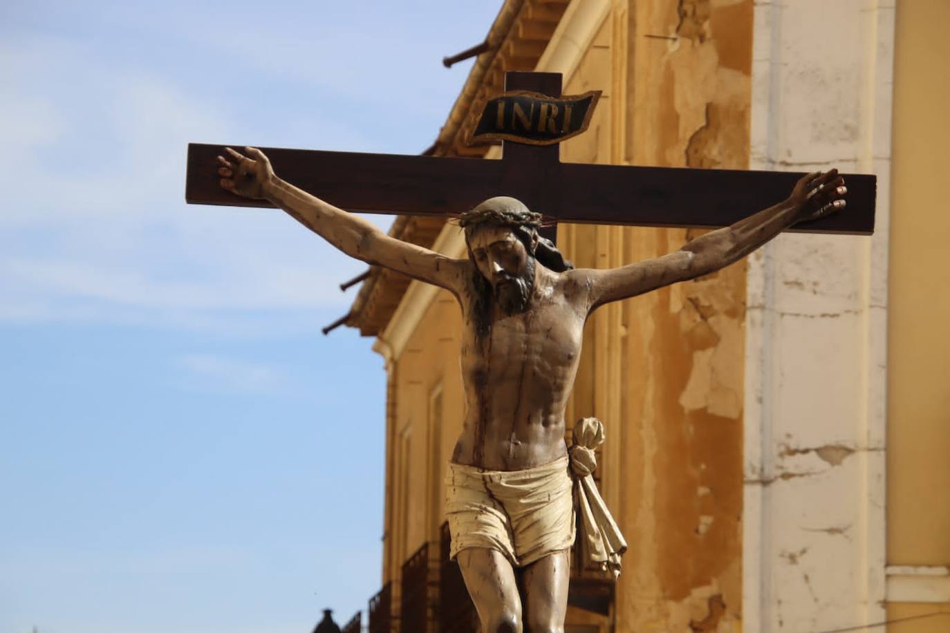 El Cristo de las Puertas recorre las calles de Medina de Rioseco