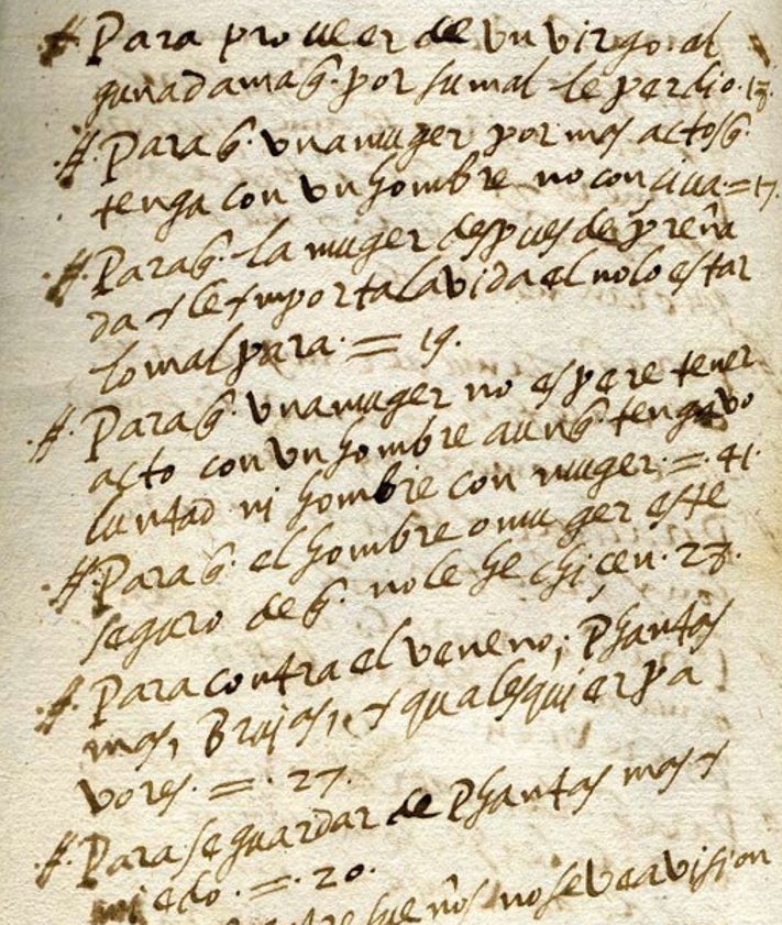Imagen secundaria 2 - Arriba, Auto de fe en la Plaza de Zocodover, en Toledo; abajo, dibujo de brujas entregando bebés al demonio, y extracto del proceso contra Amador de Velasco.