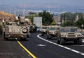 Tanques israelíes dirigéndose a Gaza.