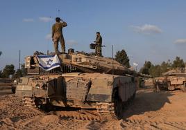 Tanques israelíes en el sur del país.