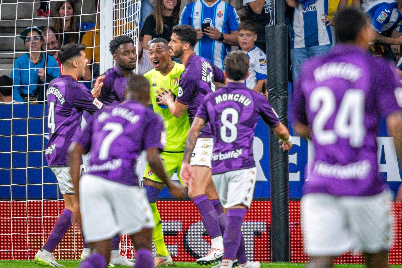 La derrota del Real Valladolid ante el Espanyol, en imágenes