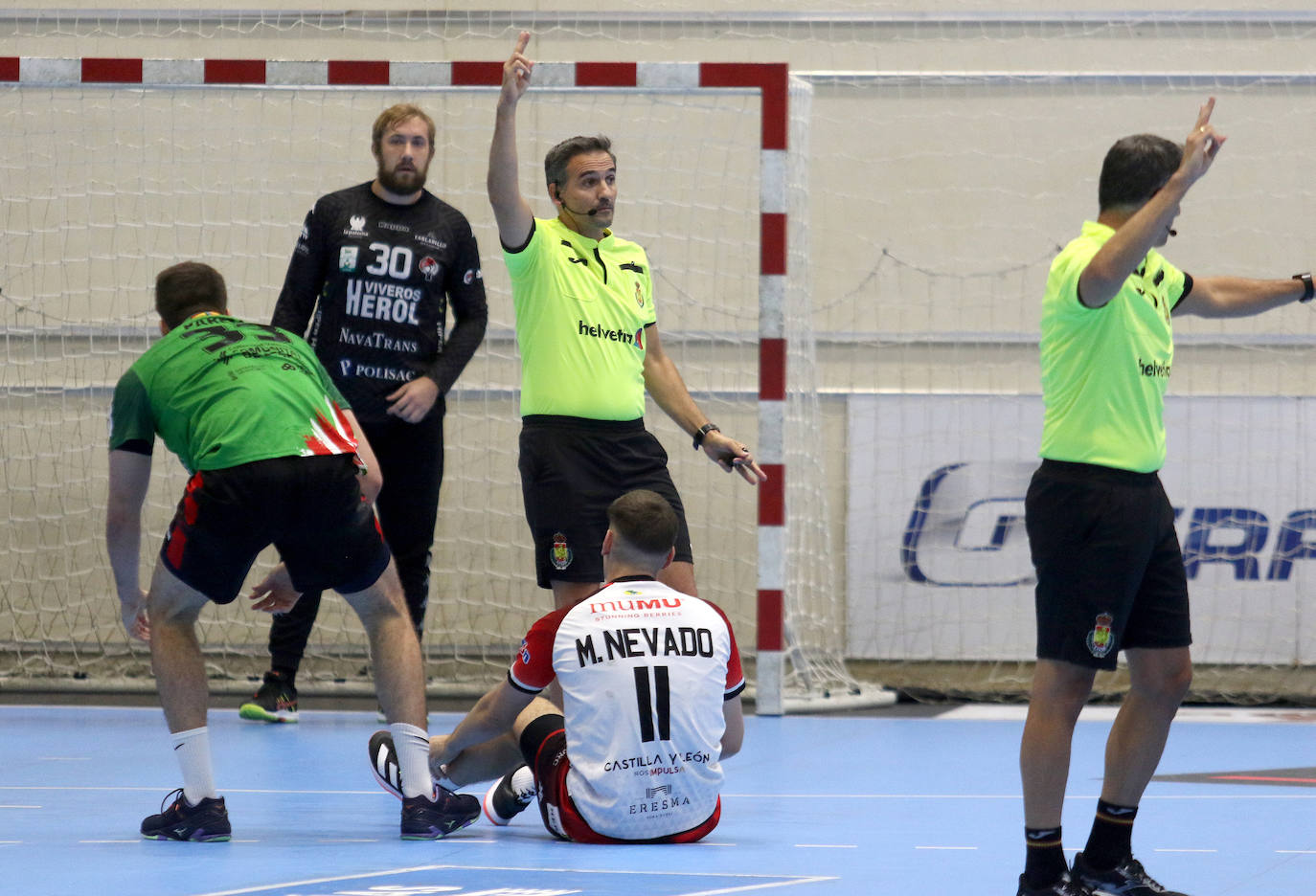 Victoria de Balonmano Nava ante Puerto Sagunto (30-28)
