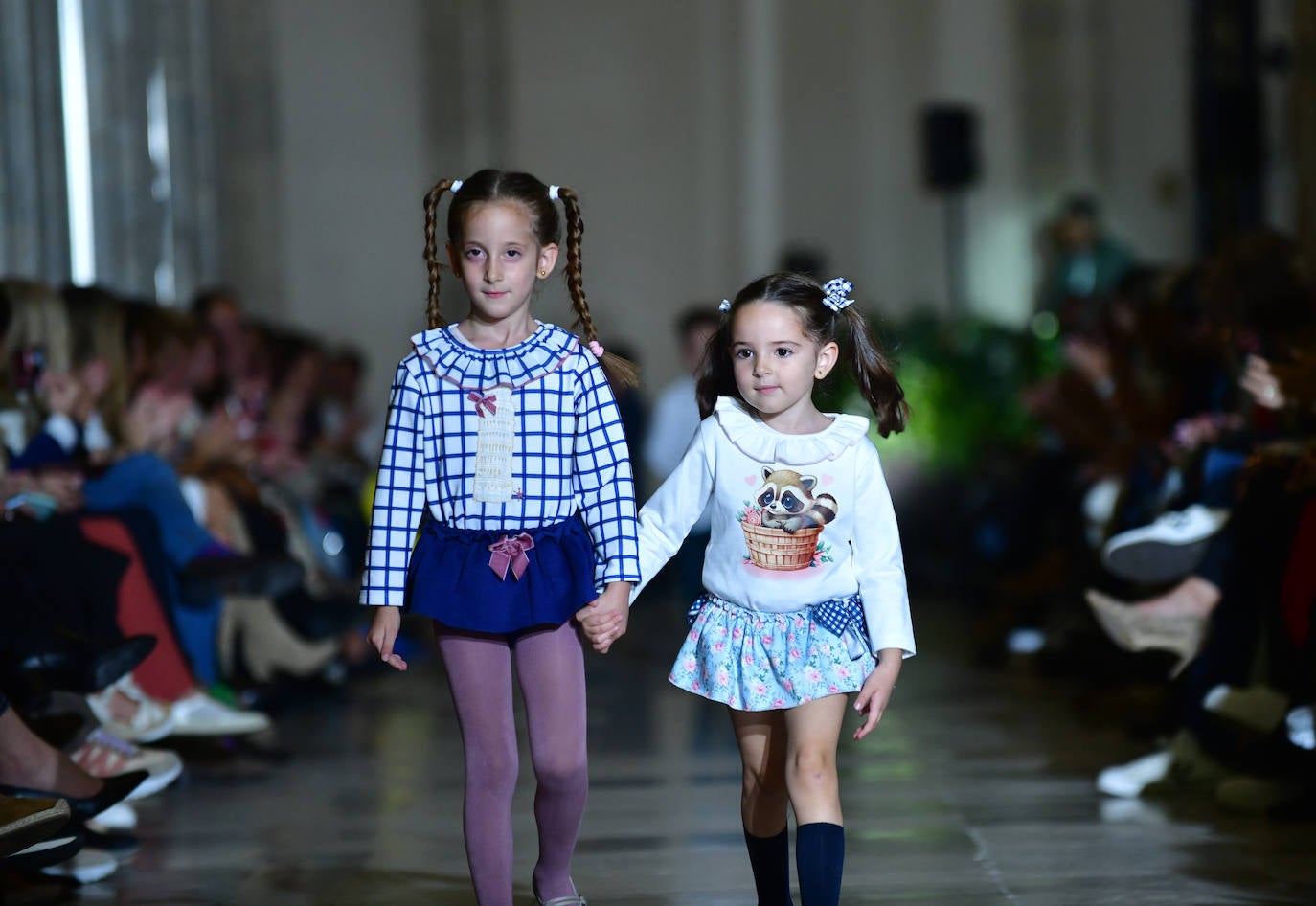 El desfile MoVa celebrado en el Patio Herreriano, en imágenes