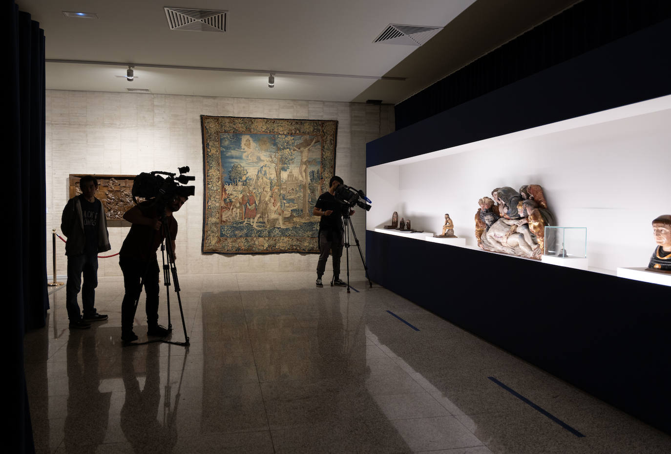 La exposición &#039;El fuego de la conciencia&#039;, conmemora en las Cortes los 25 años de &#039;El hereje&#039;