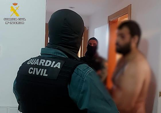 Momento de uno de los arrestos en la Operación Tratadopa.