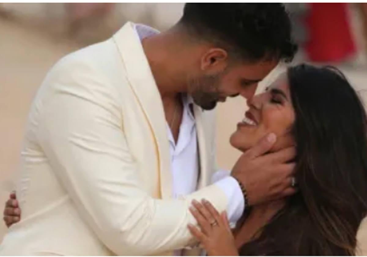 Isa Pantoja y Araf Beno, el día de su boda.