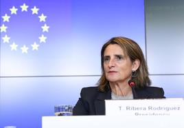 La vicepresidenta tercera del Gobierno, Teresa Ribera, tras la reunión del Consejo de Transportes, Telecomunicaciones y Energía de la UE.