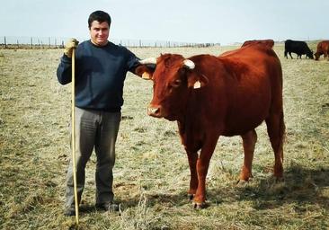 «Ha habido días en los que hemos estado haciendo curas con linternas»