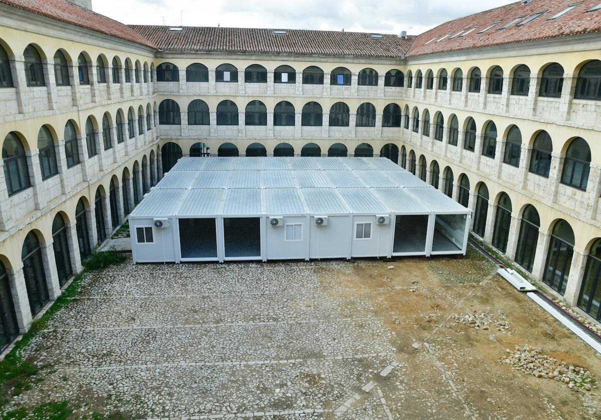 La atención al ciudadano del Ayuntamiento será desde este lunes en 24 casetas prefabricadas en el patio de San Benito