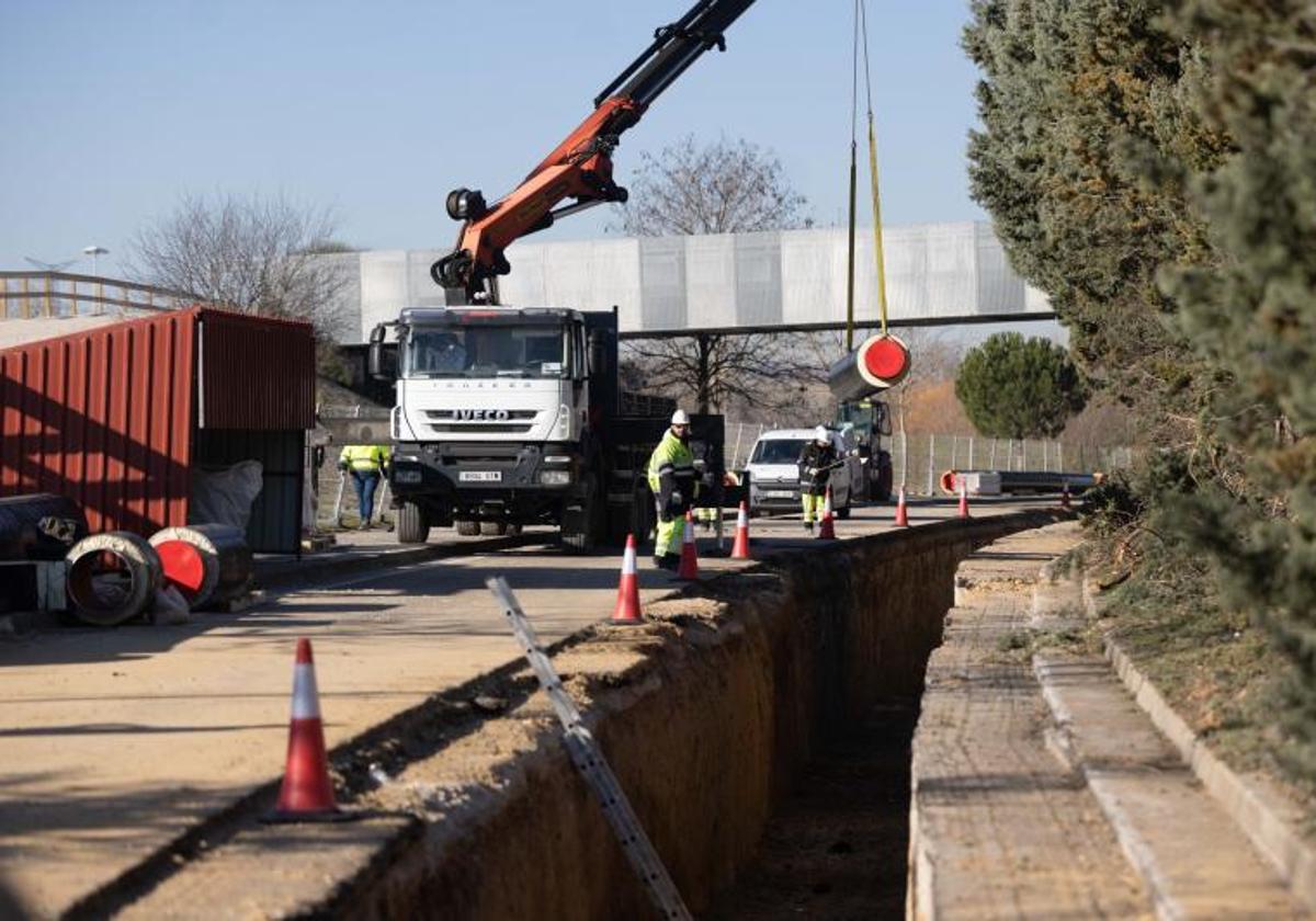 Obras para la instalación de la red de calor sostenible en Valladolid.