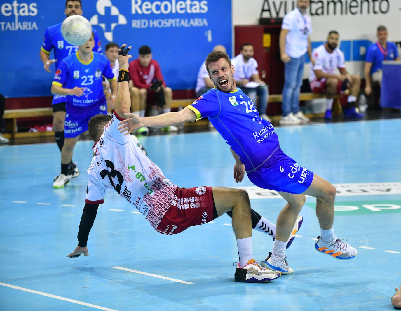 El partido entre el Recoletas y el Logroño, en imágenes