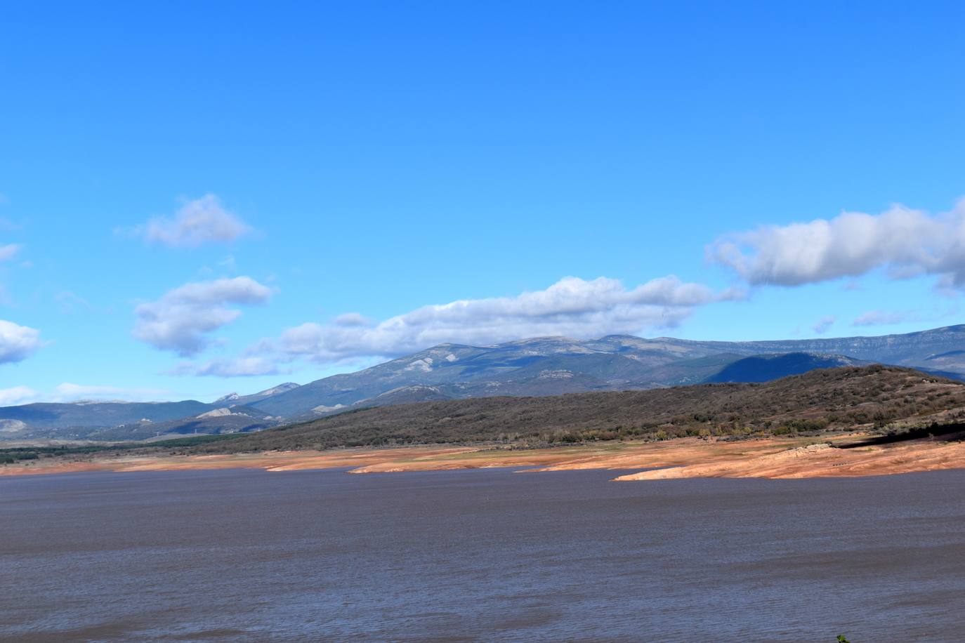 El embalse de Aguilar quiere recuperarse de la sequía