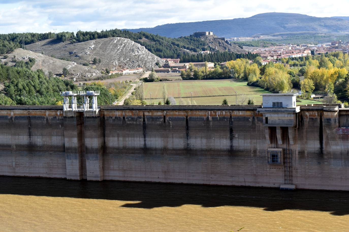 El embalse de Aguilar quiere recuperarse de la sequía