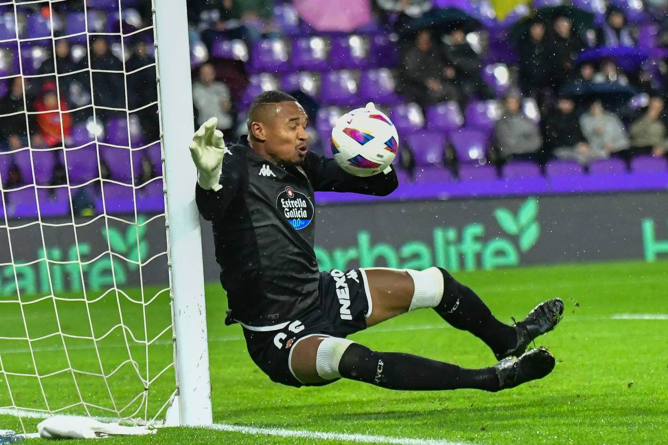 La victoria del Real Valladolid frente al Andorra, en imágenes