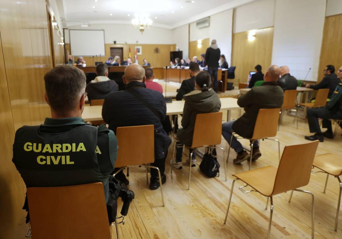 Los acusados, en la Audiencia de Valladolid.