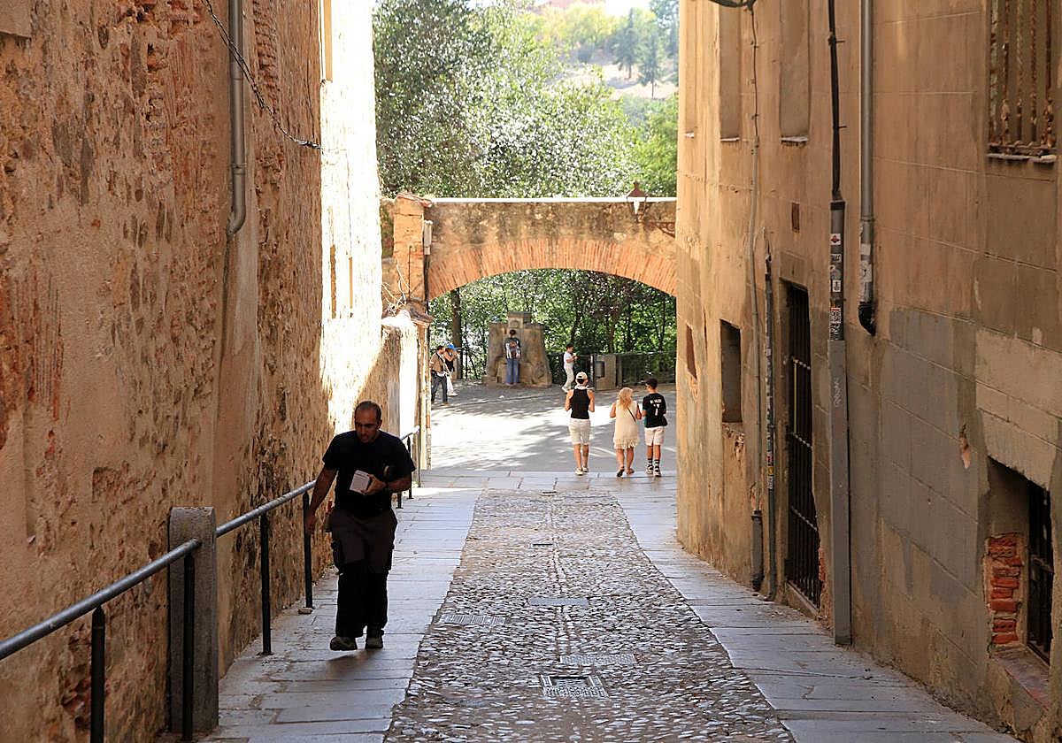 Calle de la Puerta de a Luna, donde se instalará un remonte.
