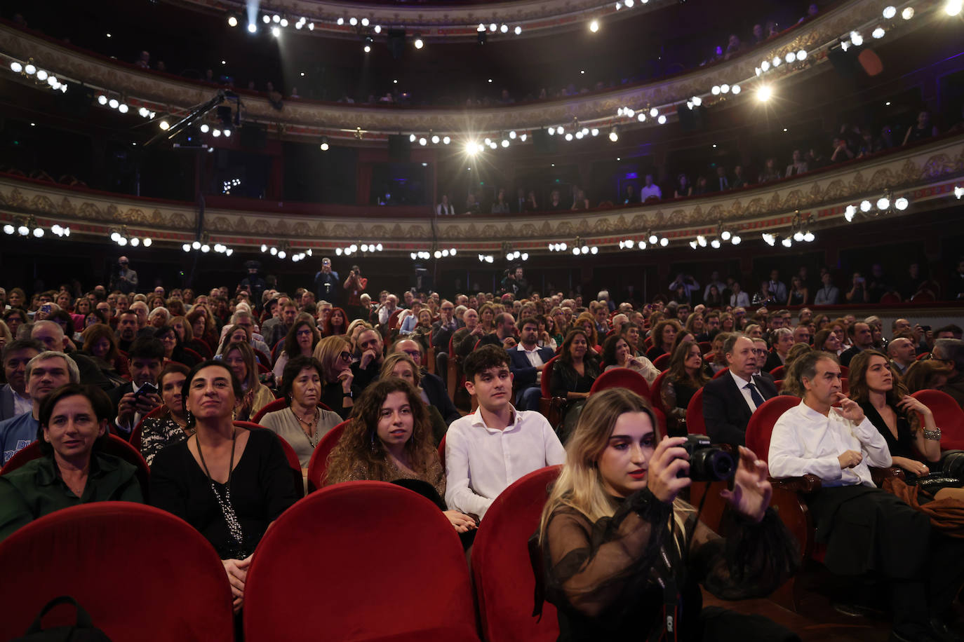 Asistentes a la gala de clausura de la Seminci.