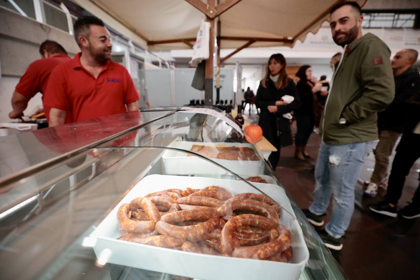 En imágenes, la III Feria Gastronómica de la Salchicha