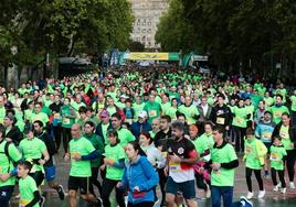 Los participantes comienzan la marcha en la Acera Recoletos