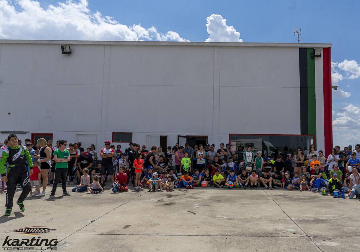 Familias completas en el Karting Tordesillas.