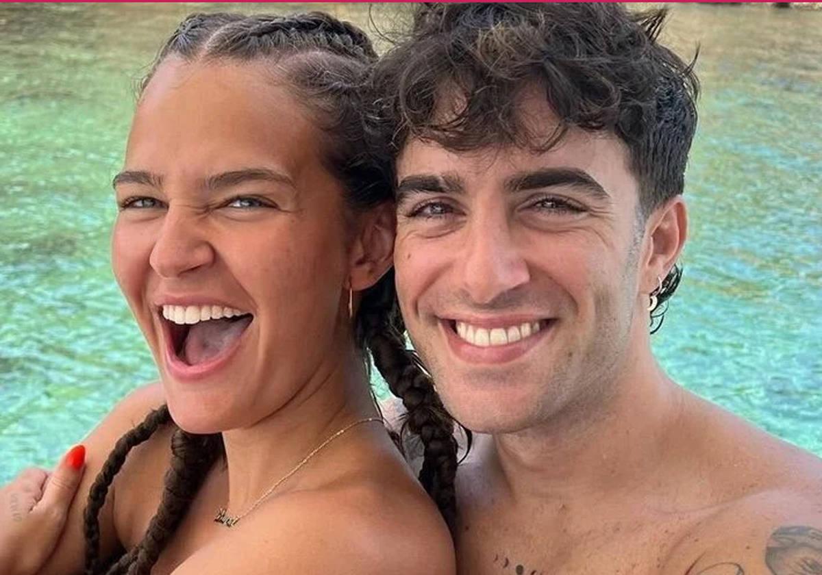 Laura Escanes y Álvaro de Luna, en una de sus vacaciones en Menorca.