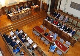 El salón de plenos del Ayuntamiento, durante la sesión.