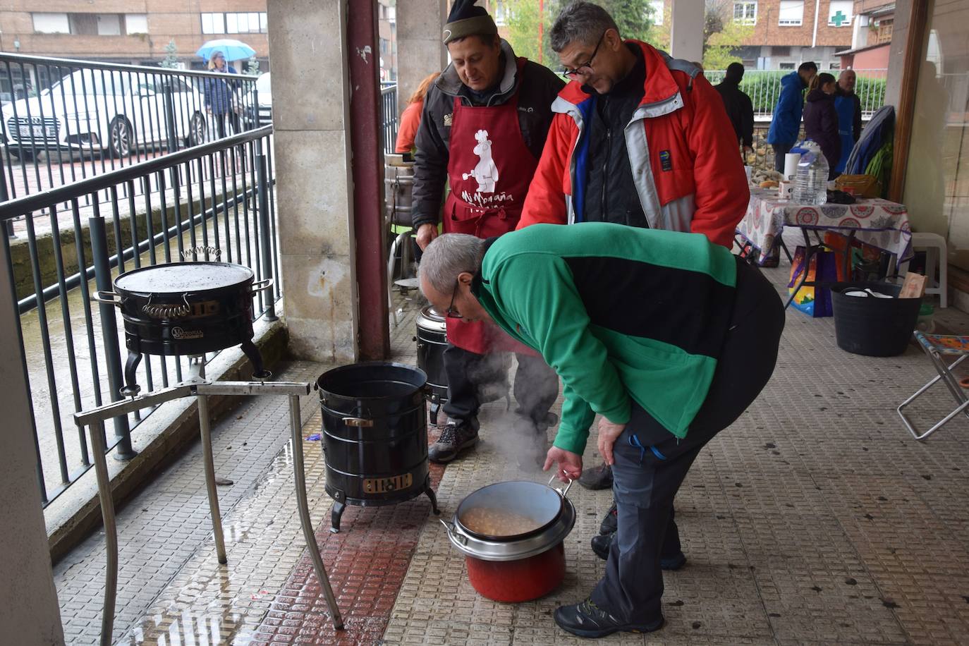 Amantes de la cocina ferroviaria se dan cita en Guardo