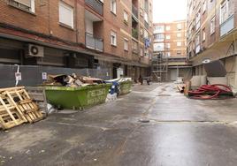 El acceso al mercado de La Rondilla, que acabará las obras a mediados de este mes, según ha adelantado el concejal.