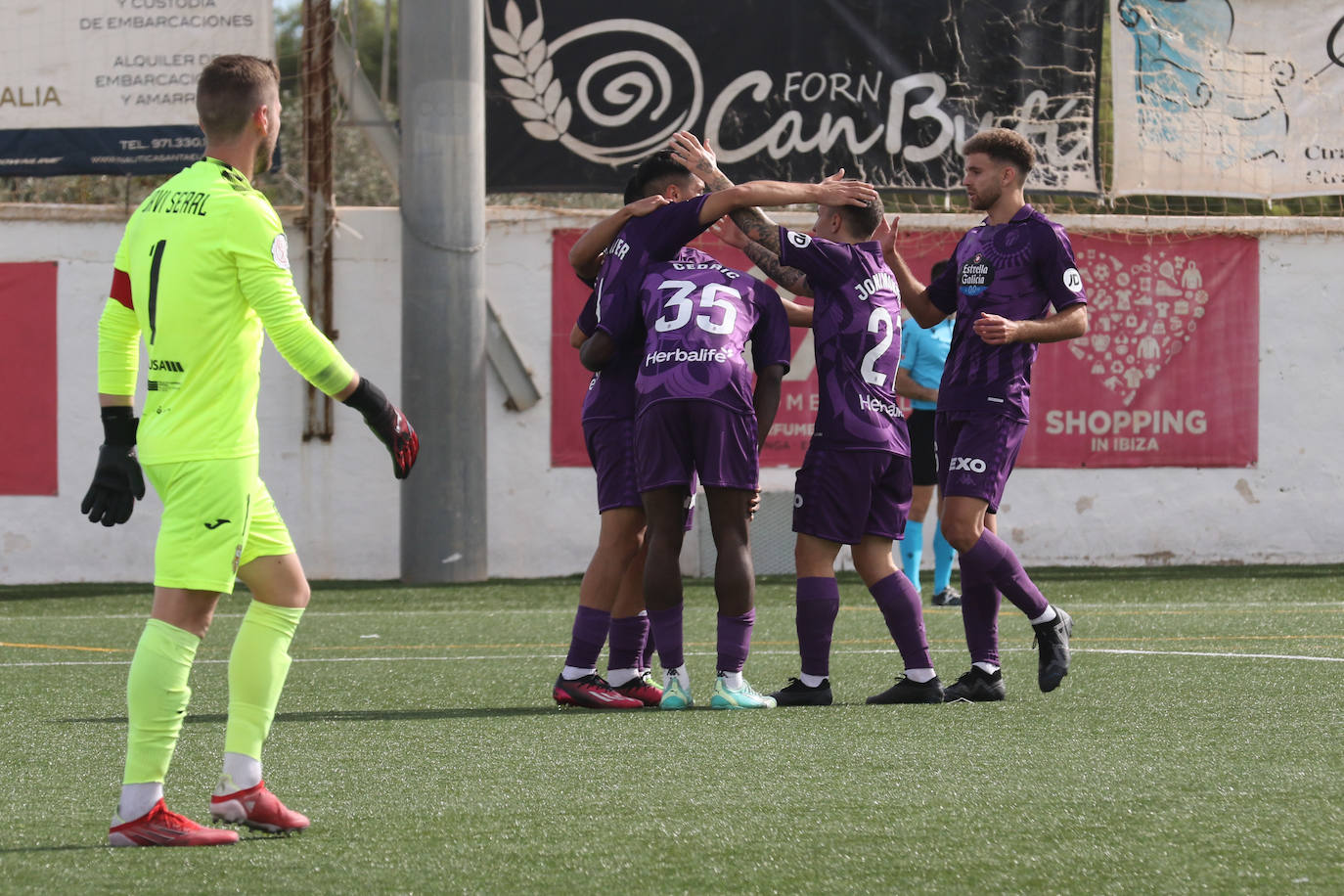 El partido entre el Real Valladolid y la Peña Deportiva, en imágenes