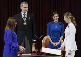 La princesa Leonor durante la jura de la Constitución.