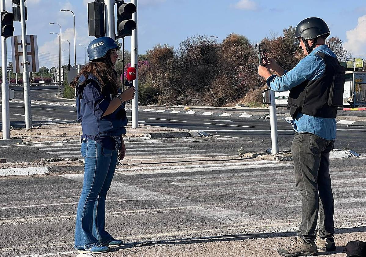 Laura Alonso Colmenares, informando desde la Franja de Gaza.