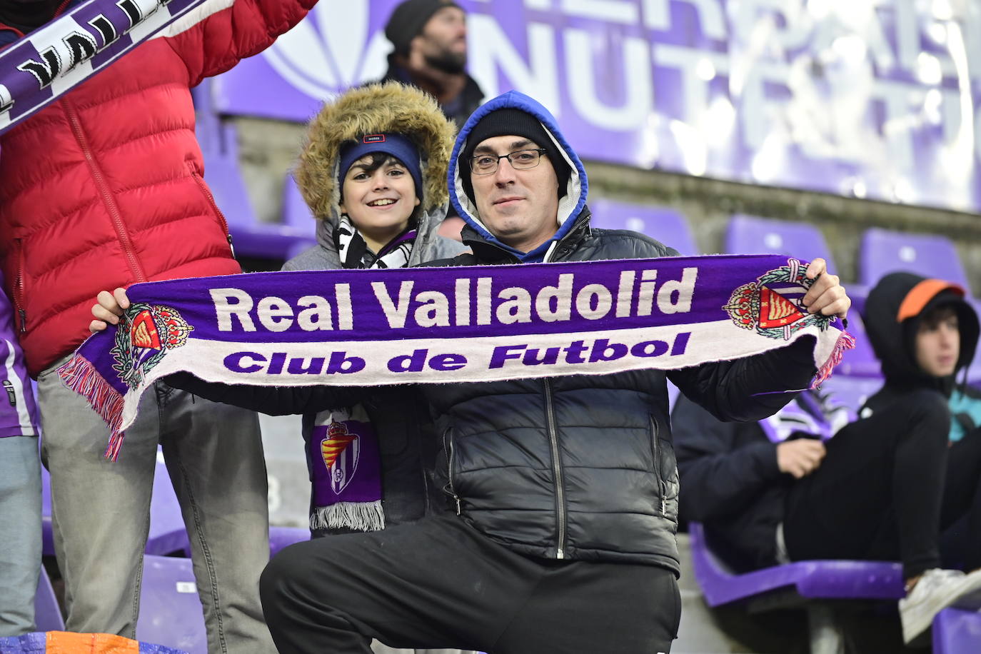 Búscate en la grada del estadio José Zorrilla (1/4)