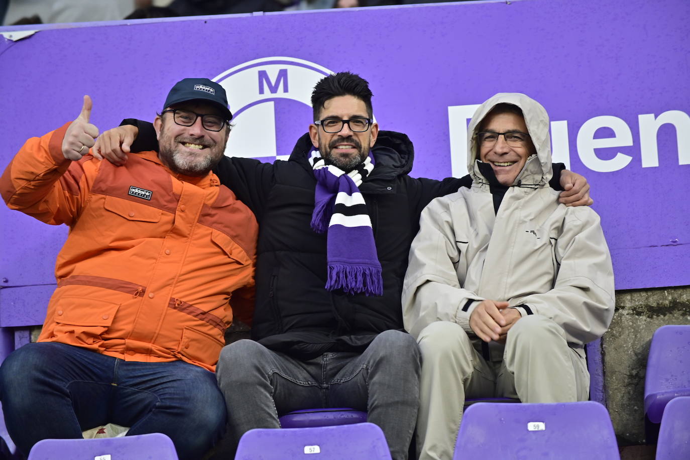 Búscate en la grada del estadio José Zorrilla (1/4)