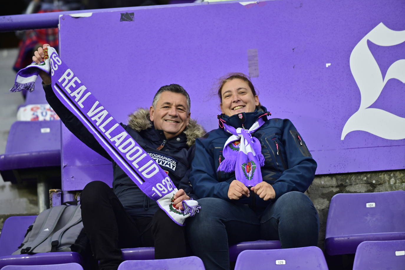 Búscate en la grada del estadio José Zorrilla (2/4)