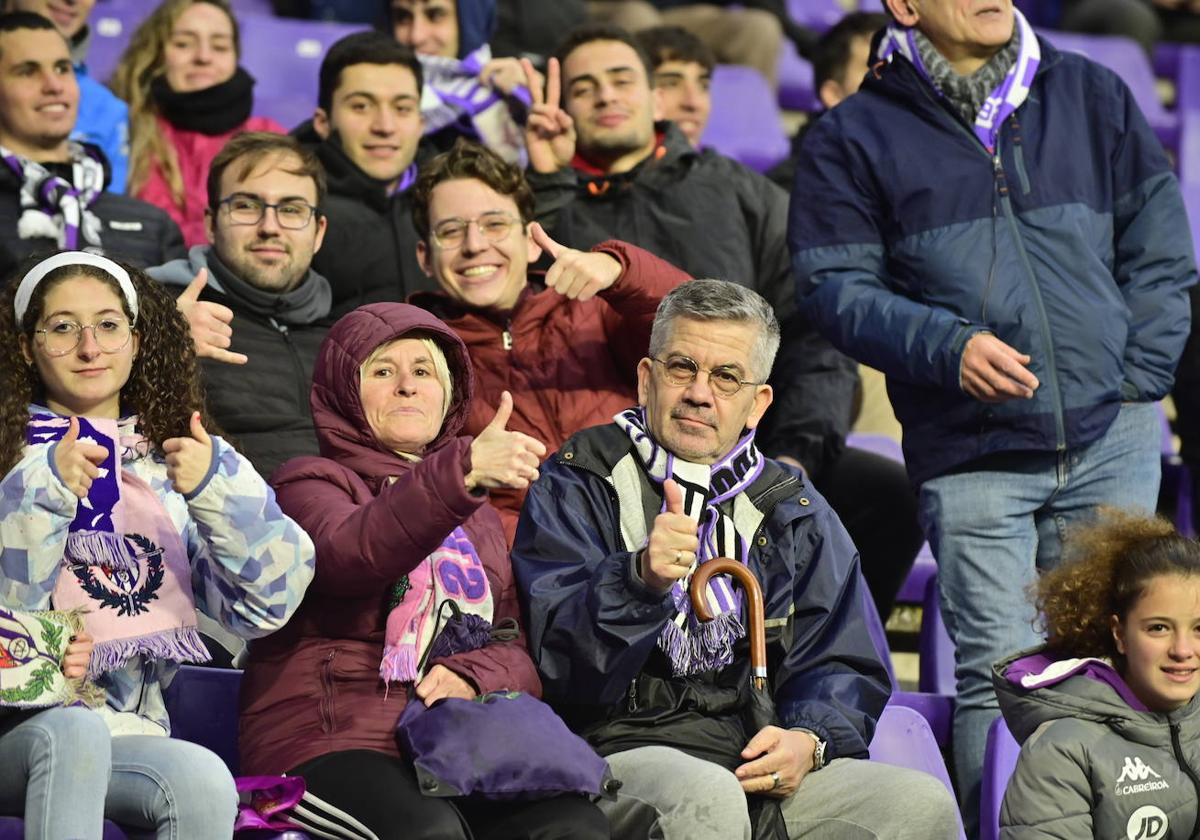 Búscate en la grada del estadio José Zorrilla (2/4)