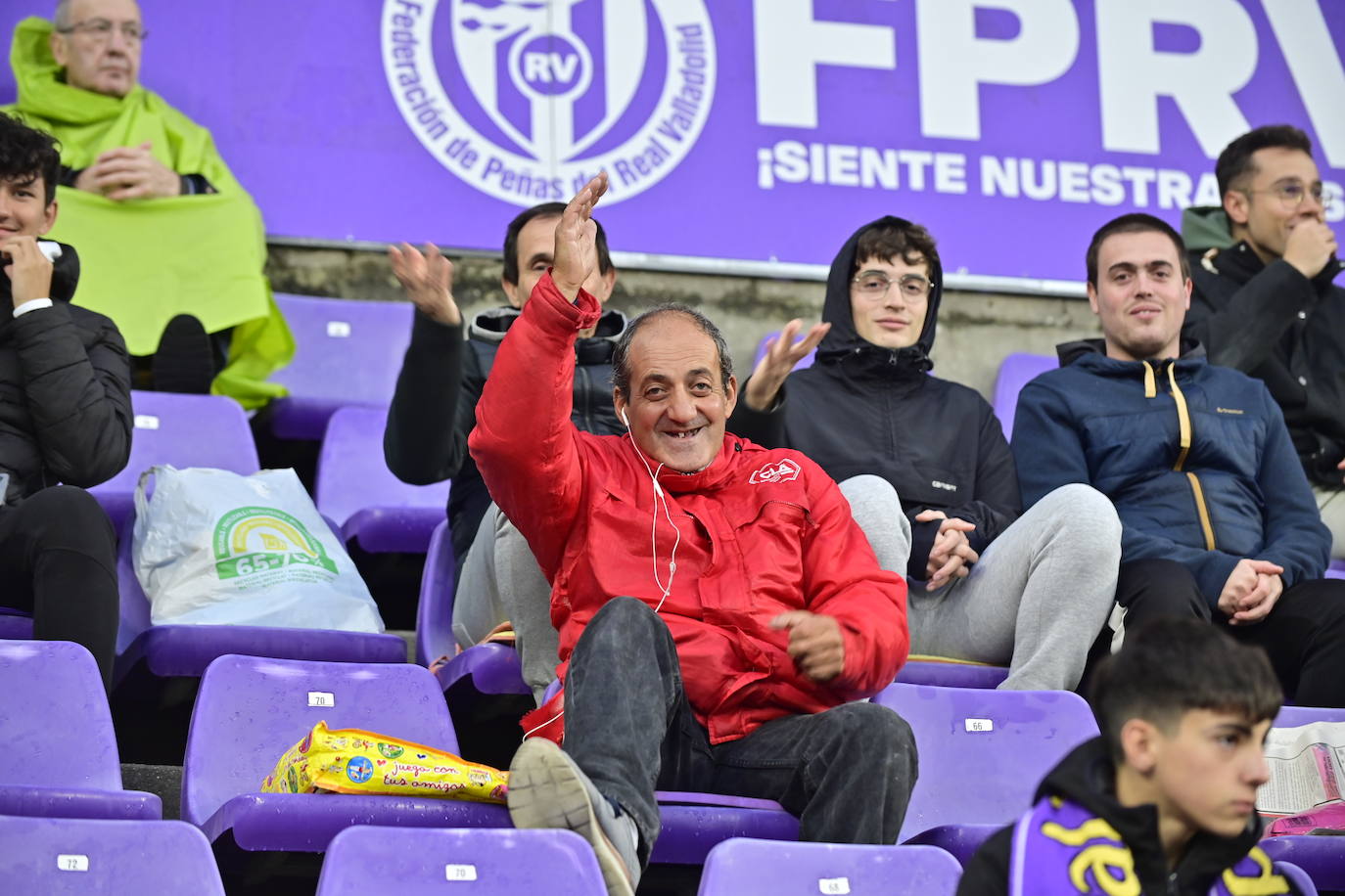 Búscate en la grada del estadio José Zorrilla (3/4)