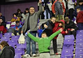 Búscate en la grada del estadio José Zorrilla (3/4)