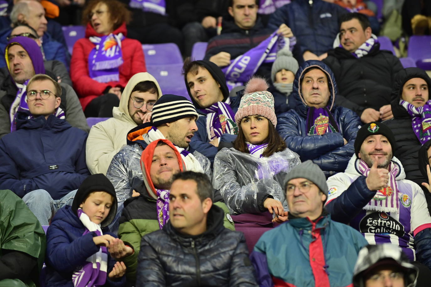 Búscate en la grada del estadio José Zorrilla (3/4)