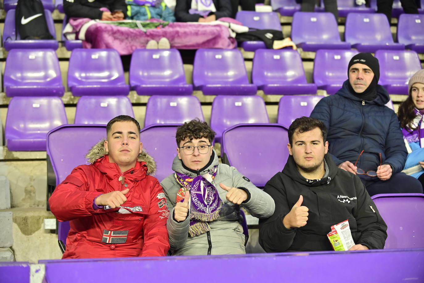 Búscate en la grada del estadio José Zorrilla (3/4)