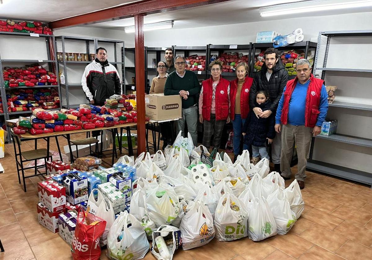 Entrega de la recogida a Cáritas Parroquial.