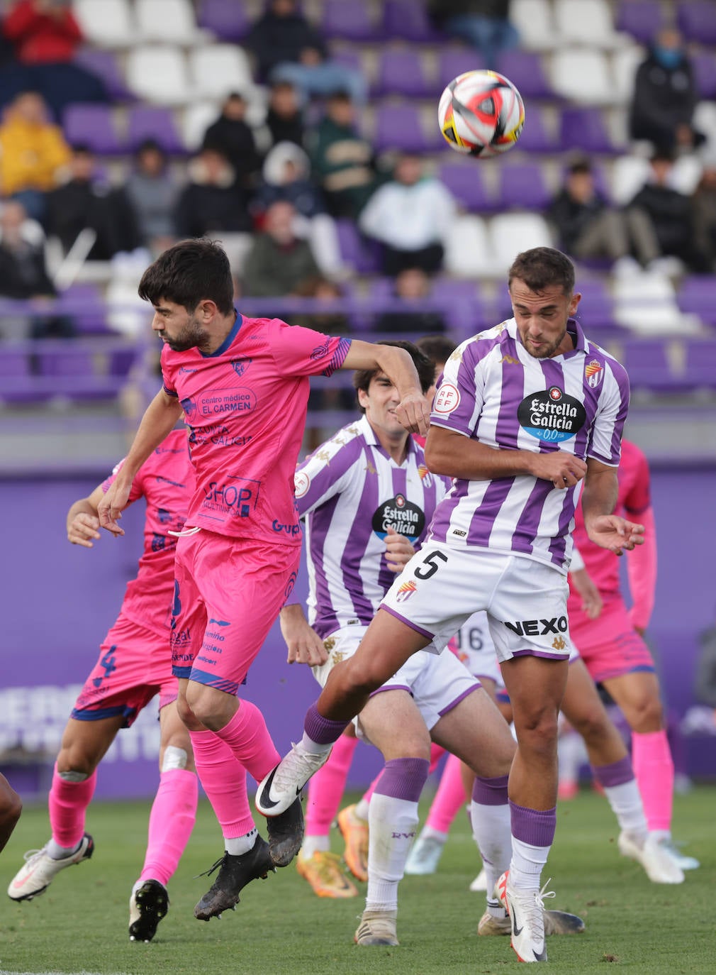 El partido entre el Real Valladolid B y el Ourense, en imágenes